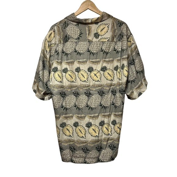 Tommy Bahama Men's Button Front‎ Hawaiian Shirt Green Pineapples Silk Size M euc - Picture 4 of 6